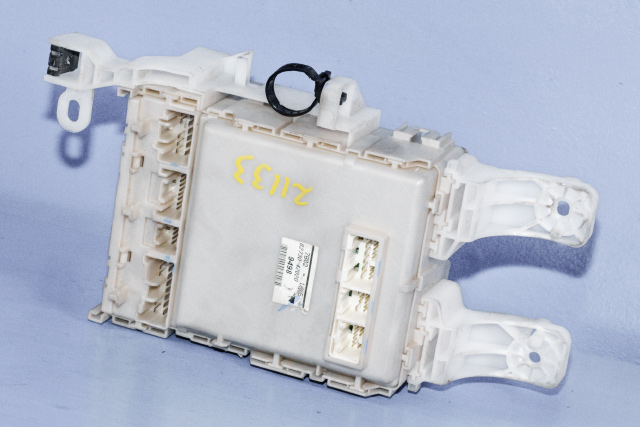 Sikringsboks til Toyota RAV4 2006-2009 (Type III, Fase 1) (TOYOTA|82730-42020|)