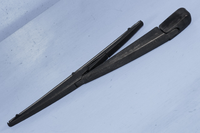 Viskerarm bakrute til Suzuki Grand Vitara 2005-2015 (Type III)