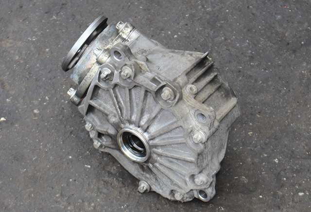 Kardang klokke foran til Mercedes E-Klasse 2009-2013 (Fase 1) (W212) (W212) (MERCEDES|221 330 13 02|)