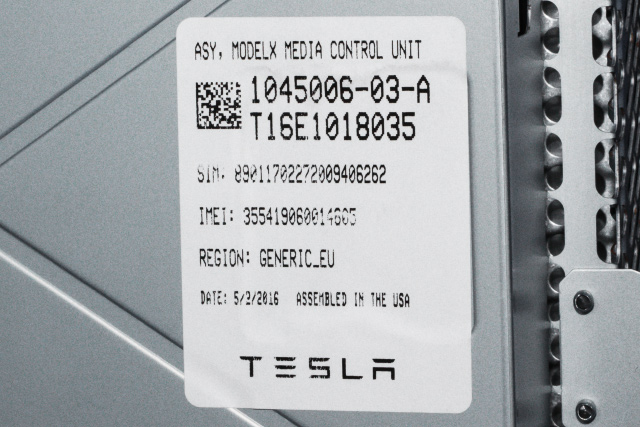 Multimedia display (MCU - Media Controller Unit) til Tesla Model S 2016-2021 (Fase 2)  (TESLA|1045006-03-A|)