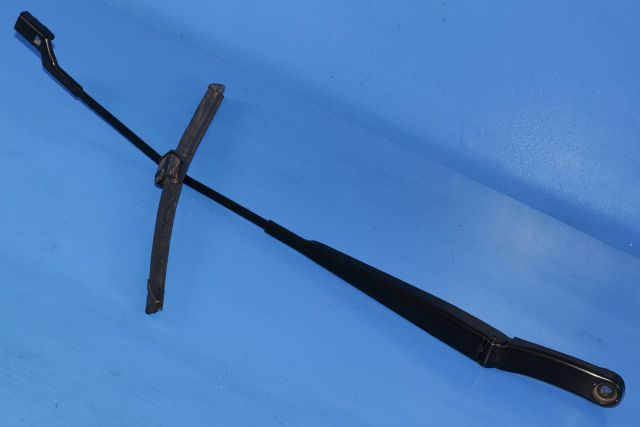 Viskerarm frontrute høyre til VW Polo 2014-2017 (Type V, Fase 2) (VAG|6R1 955 410 A|)
