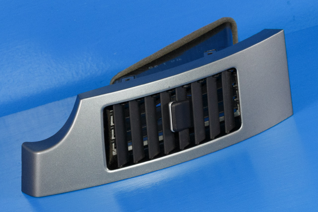 Dashbord friskluftdyse til Mitsubishi Outlander, 2007-2010 (Type II, Fase 1)  