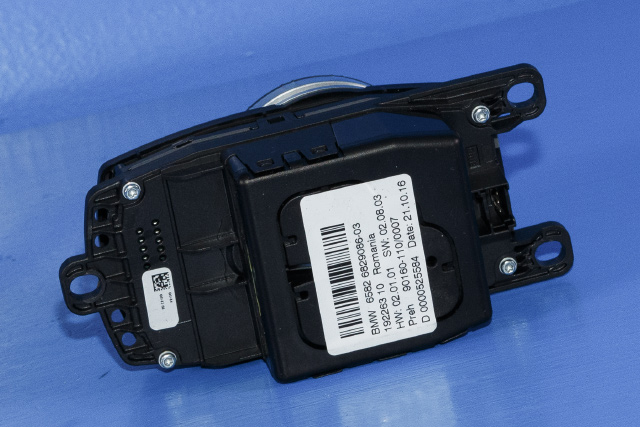 Bilstereo navigasjon betjeningspanel til BMW i3 2013-2022 (BMW|6 829 086|)