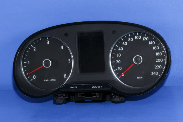 Instrumentpanel til VW Amarok, 2010-2016 (Type I, Fase 1)  (VAG|2H0 920 863 D)