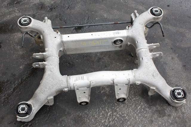 Travers bak til BMW 5-Serie 2010-2017 (F10/F11) (F10/F11) (BMW|6 798 545|)