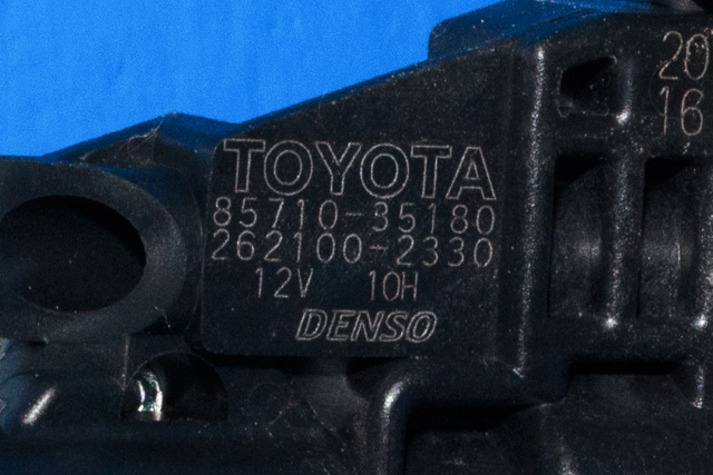 Ruteheis høyre foran til Toyota RAV4 2006-2009 (Type III, Fase 1)  (DENSO|262100-2330|85710-35180|)