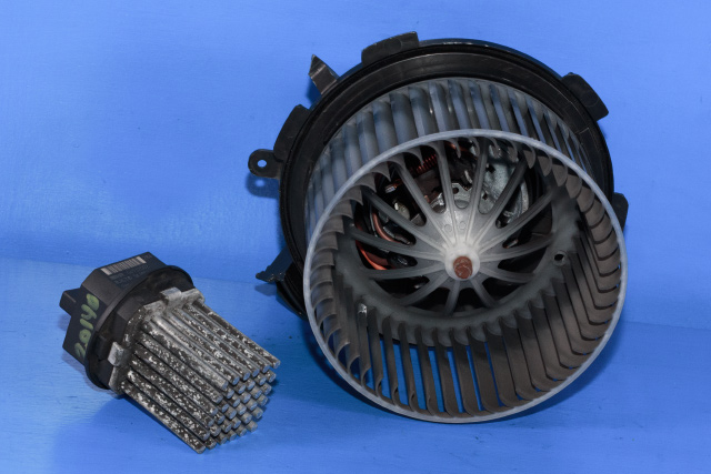 Varmeapparat motor til VW Crafter, 2006-2011 (Type I, Fase 1)  (HELLA|8EW 351 034-071)