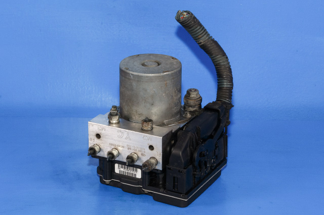 ABS sentral til Toyota Auris, 2010-2012 (Type I, Fase 2)  (BOSCH|0 265 251 199)