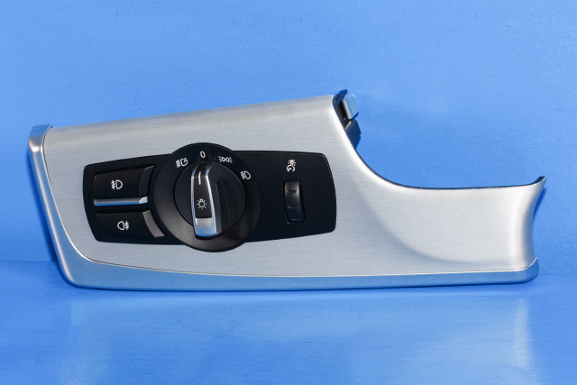 Bryter lys til BMW 5-Serie 2010-2017 (F10/F11) (F10/F11) (BMW|9 346 841|)