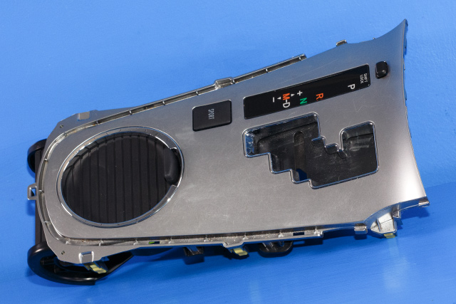 Dashbord diverse til Toyota Avensis, 2009-2015 (Type III, Fase 1)