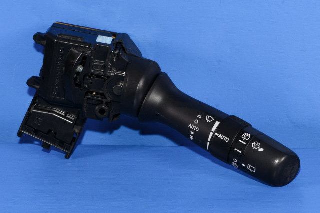 Bryter visker til Toyota Avensis 2009-2015 (Type III, Fase 1) (TOYOTA|05190-17F381|)
