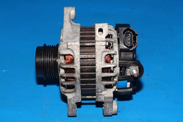 Dynamo til Hyundai i20 2009-2014 (Type I)  (VALEO|2609501|37300-03600. 13.5 VOLT  - 90 AMP|)