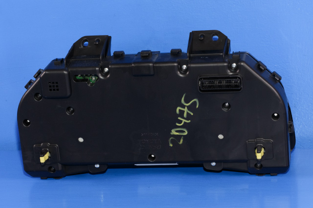 Instrumentpanel til Toyota Avensis 2009-2015 (Type III, Fase 1)  (DENSO|257470-1044|83800-05M11|)