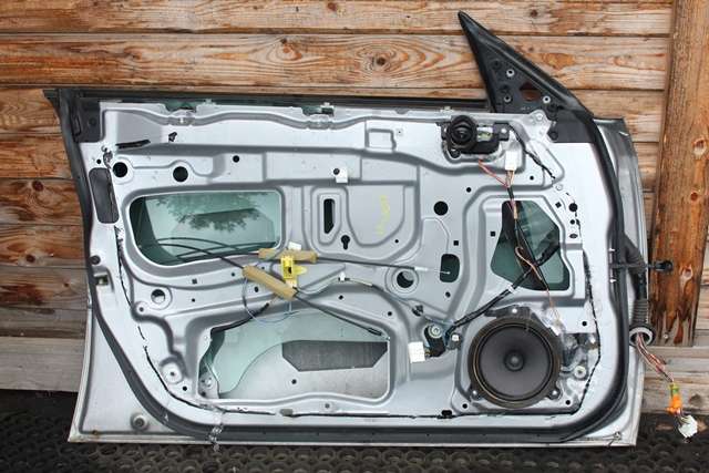 Dør venstre foran til Subaru Outback 2007-2009 (Type III, Fase 2)  