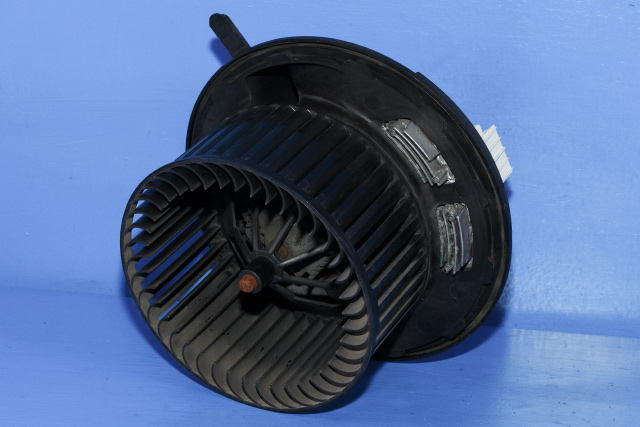 Varmeapparat motor til BMW X1 2009-2015 (E84) (E84) (BMW|64.11-6 933 663|)
