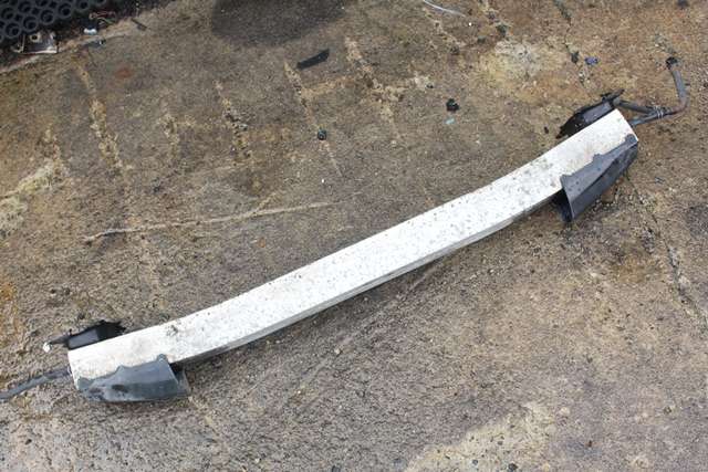 Støtfangerforsterkning foran til Subaru Outback 2007-2009 (Type III, Fase 2)