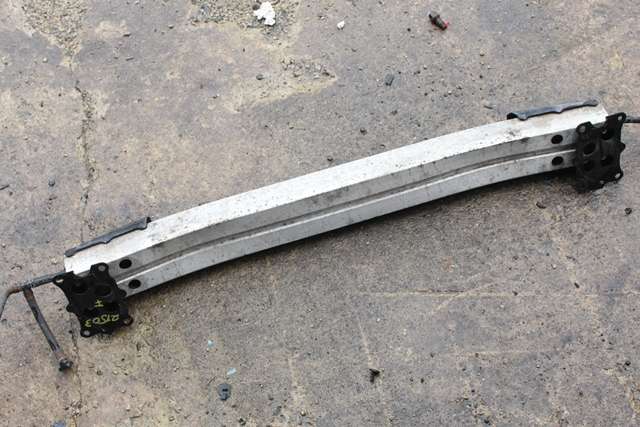 Støtfangerforsterkning foran til Subaru Outback 2007-2009 (Type III, Fase 2)