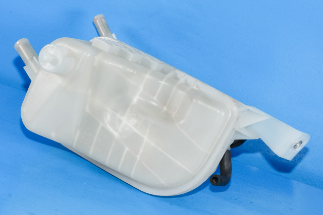 Ekspansjonstank til Toyota Auris 2013-2015 (Type II, Fase 1)  (TOYOTA|16480-0D030|)