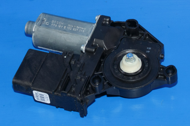 Ruteheis, kun motor, høyre bak til VW Touran 2010-2015 (Type I, Fase 3)  (VAG|5K0 959 704 A|)