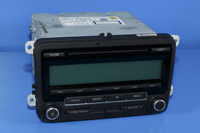 Bilstereo, med DAB til VW Golf VI 2008-2012 (BLAUPUNKT|7 647 204 360|1K0 035 186 AB|)