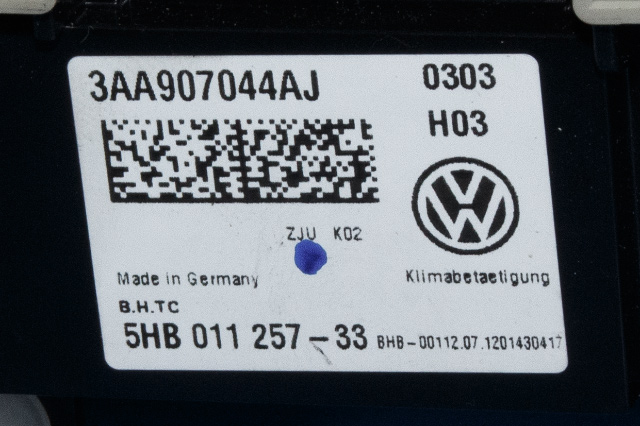 Varmeapparat betjening til VW Passat 2011-2015 (B7) (B7) (HELLA|5HB 011 257-33|3AA 907 044 AJ|)