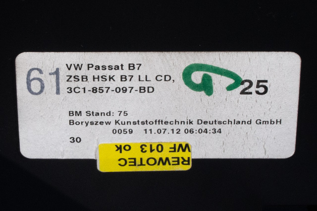 Hanskerom til VW Passat 2011-2015 (B7) (B7) (VAG|3C1 857 097 BD|)