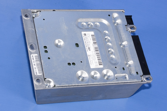 Bilstereo forsterker til Mercedes E-Klasse 2009-2013 (Fase 1) (W212) (W212) (MERCEDES|A 212 900 24 01|)