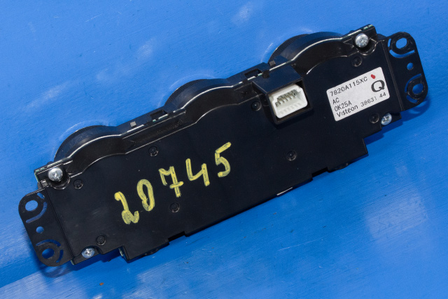 Varmeapparat betjening til Mitsubishi Outlander 2010-2012 (Type II, Fase 2)  (MITSUBISHI|7820A115|)