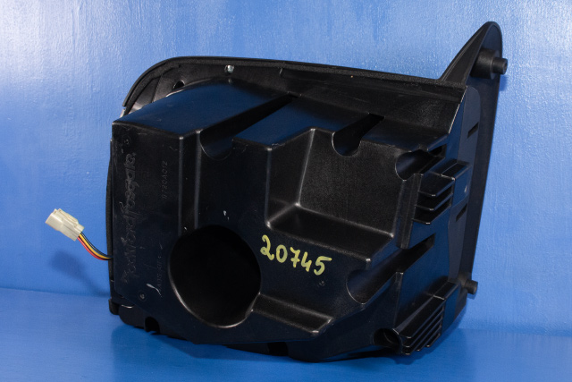Bilstereo sub-woofer til Mitsubishi Outlander 2010-2012 (Type II, Fase 2)  (MITSUBISHI|8720A012|)