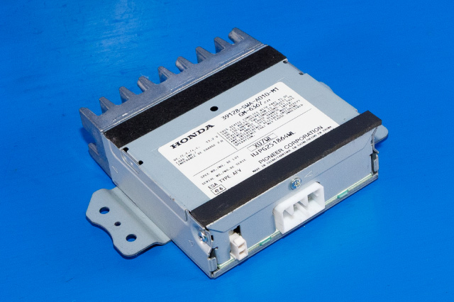 Bilstereo forsterker til Honda CR-V, 2007-2012 (Type III)  (HONDA|39128-SWA-A010)