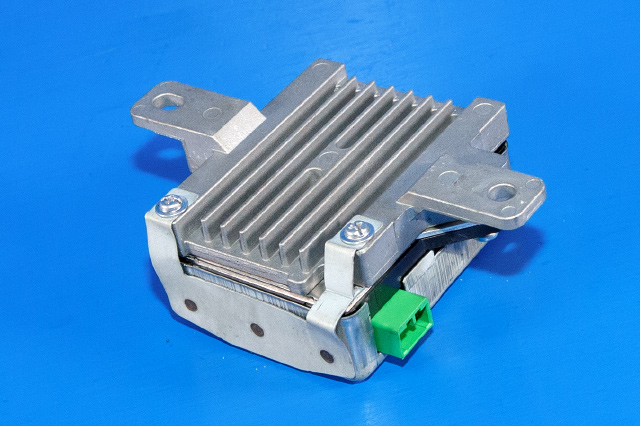 Styreenhet servo til Peugeot iOn 2011-2020 (MITSUBISHI|8633A033|)