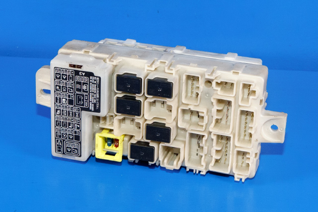 Sikringsboks til Peugeot iOn 2011-2020 (MITSUBISHI|8637A748|)