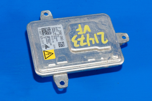 Styreenhet xenon/ballast til BMW 3-Serie 2012-2018 (F30/F31/F34) (F30/F31/F34) (BMW|7 296 090|)