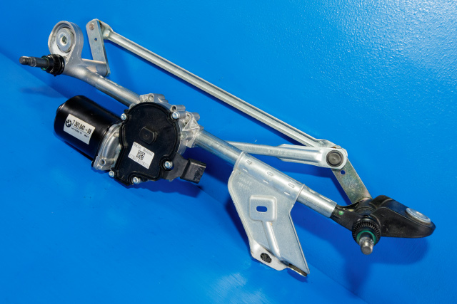 Viskermotor frontrute komplett m/overføring til BMW 2-Serie, Active/Gran Tourer, 2014-->> (F45/F46) (F45/F46) (BMW|7 301 043)