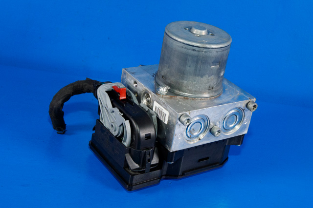 ABS sentral til VW Passat 2011-2015 (B7) (B7) (VAG|3AA 614 109 BH|)