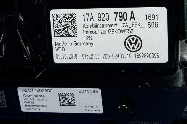 Instrumentpanel til VW T-Roc 2017-->>  (VAG|17A 920 790 A|)