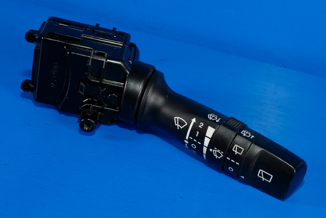Bryter visker til Hyundai Ix35, 2010-2015  (HYUNDAI|93420-2K560)