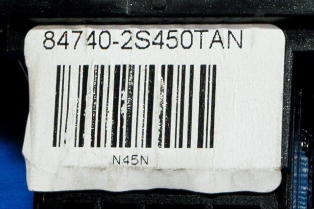 Bryter nødblink til Hyundai Ix35 2010-2015  (HYUNDAI|84740-2S450|)