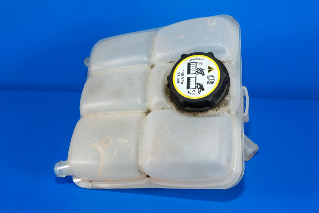 Ekspansjonstank til Ford Kuga 2013-2019 (FORD|8V61-8K218-DE|)