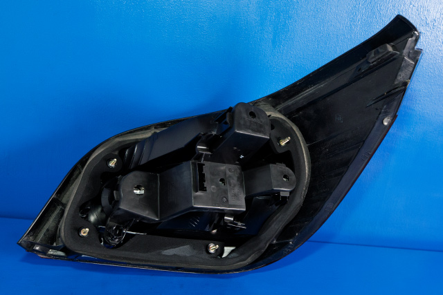 Baklykt venstre til BMW 5-Serie 2003-2010 (E60/E61) (E60/E61) (BMW|6 910 767|)