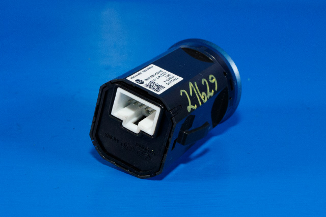 Bryter start/stopp til Hyundai Ioniq Hybrid 2016-2019 (Fase 1) (HYUNDAI|95430-G2500|)