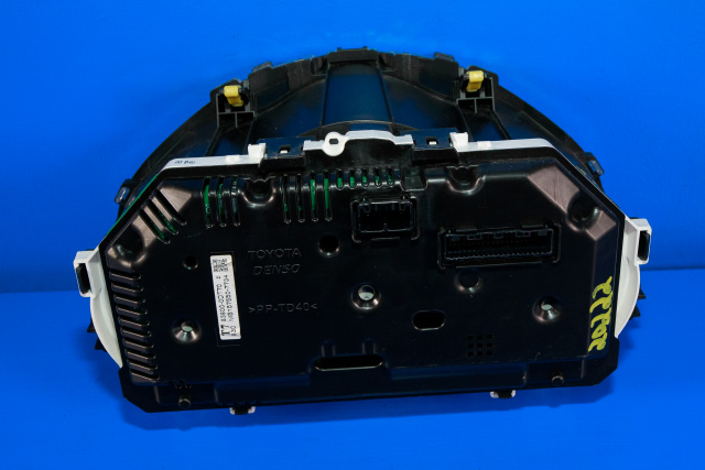 Instrumentpanel til Toyota Yaris 2012-2014 (Type III, Fase 1)  (DENSO|157550-7734|83800-0DT70|)