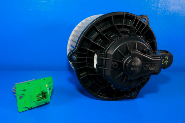 Varmeapparat motor til Tesla Model S 2013-2016 (Fase 1)  (BOSCH|F 00S 3B2 441|)