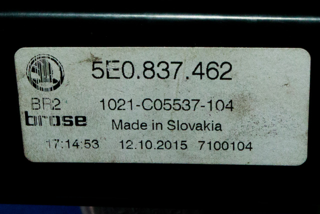 Ruteheis høyre foran til Škoda Octavia 2013-2016 (Type III, Fase 1)  (VAG|5E0 837 462|)