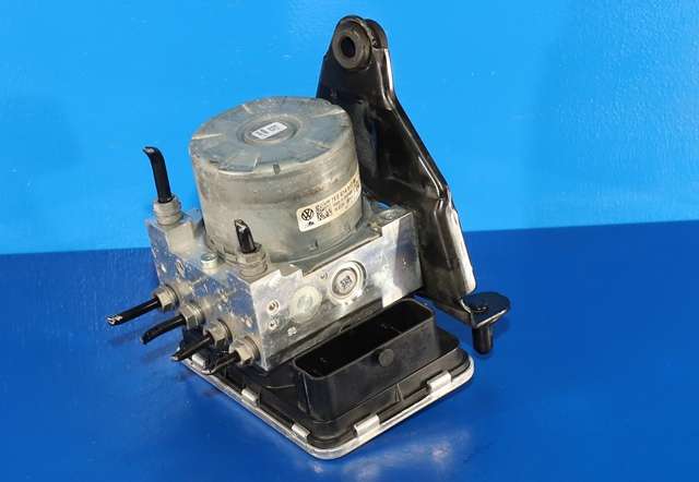 ABS sentral til VW Caddy, 2015-2020 (Type III, Fase 3) (VAG|7E0 614 517 M)