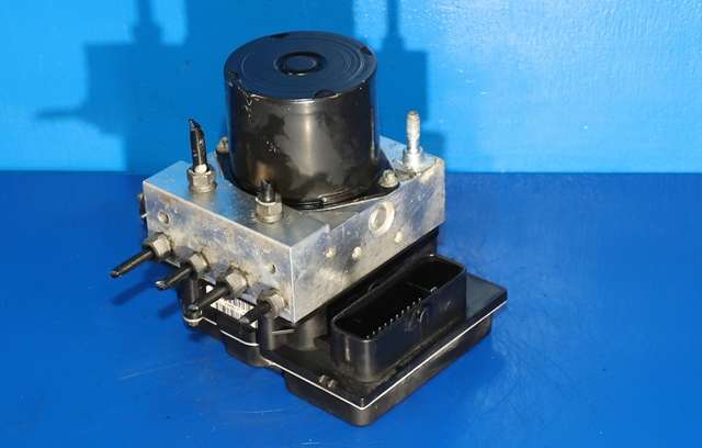 ABS sentral til VW Polo, 2009-2014 (Type V, Fase 1)  (VAG|6R0 614 517 AF)
