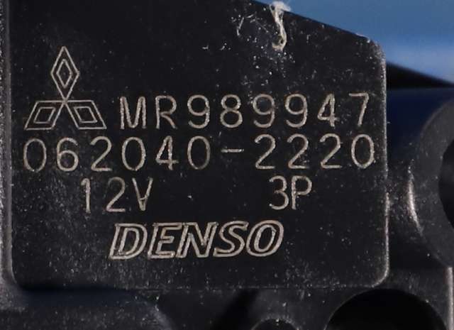 Ruteheis høyre foran til Mitsubishi Pajero 2007-2016 (Type IV, Fase 1) (DENSO|062040-2220|MR989947|)