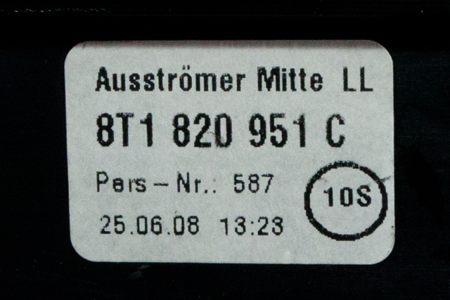 Dashbord friskluftdyse midtkonsoll til Audi A4 2007-2014 (Type IV) (B8) (B8) (VAG|8T1 820 951 C|)