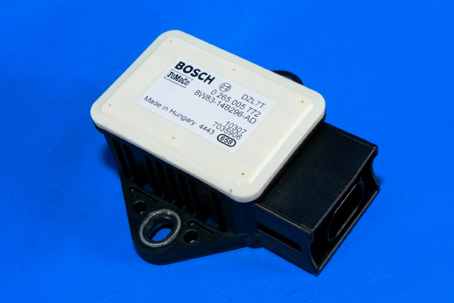 Sensor akselerasjonssensor/ESP DUO til Jaguar XF, 2008-2015 (X250) (X250) (BOSCH|0 265 005 772)