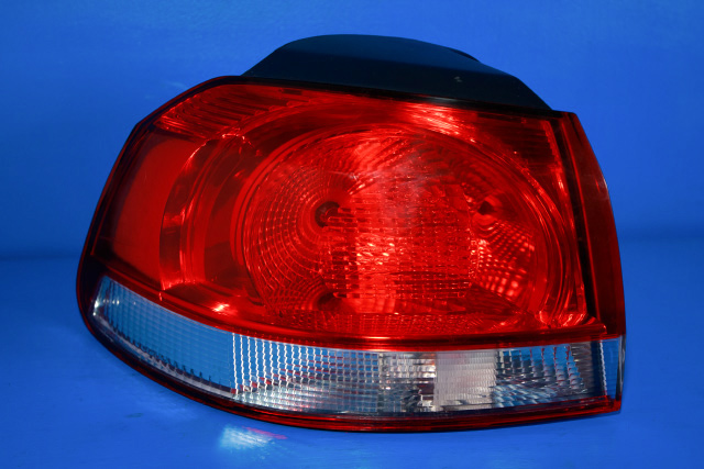 Baklykt venstre ytre til VW Golf VI 2008-2012 (VAG|5K0 945 095 E|)